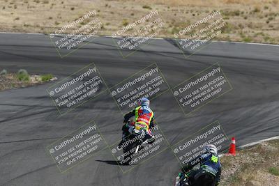 media/Apr-20-2025-AHRMA (Sun) [[393a79c373]]/Race/Group 10/Turn 4b/